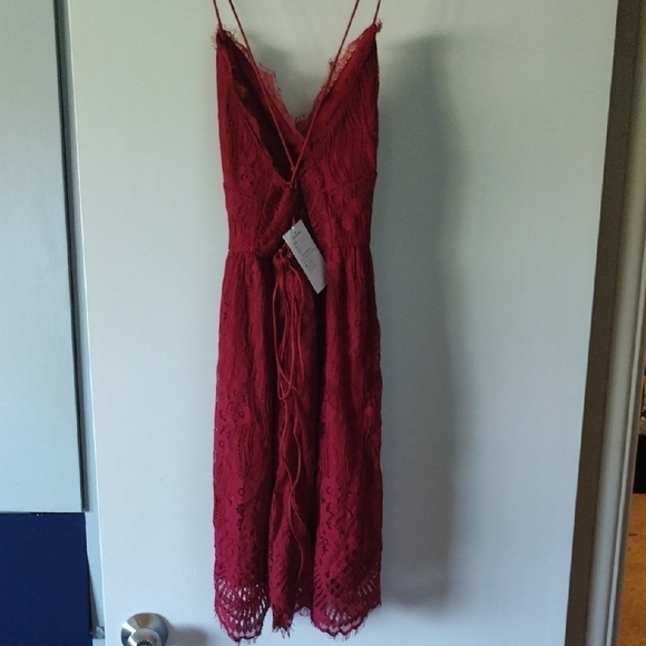 Aooksmery Elegant Red Lace Dress - Picture 10 of 10